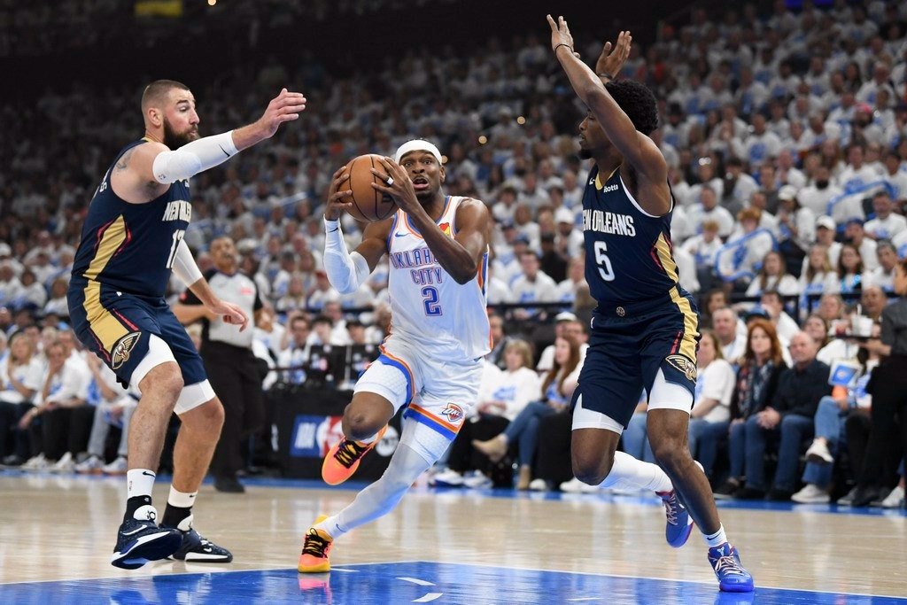 Alexander Leads Thunder to Narrow Win